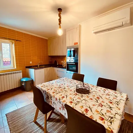 Casas Da Ribeira Country house *