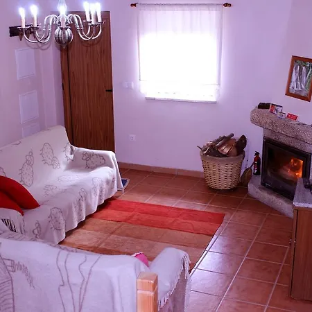 Casas Da Ribeira - Serra Da Estrela