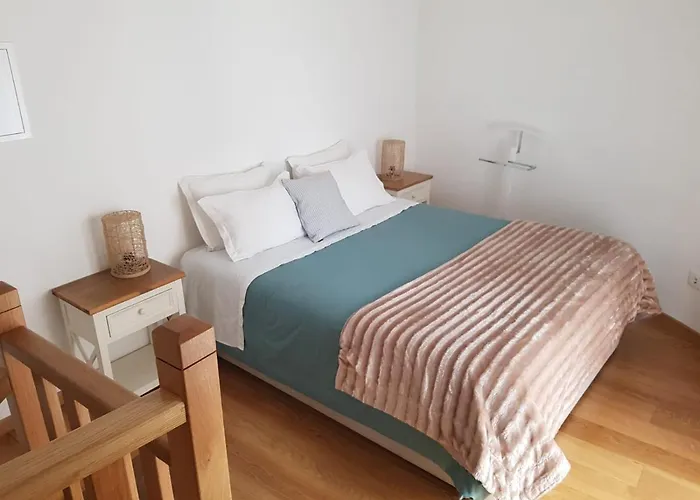 Casas Da Ribeira Seia