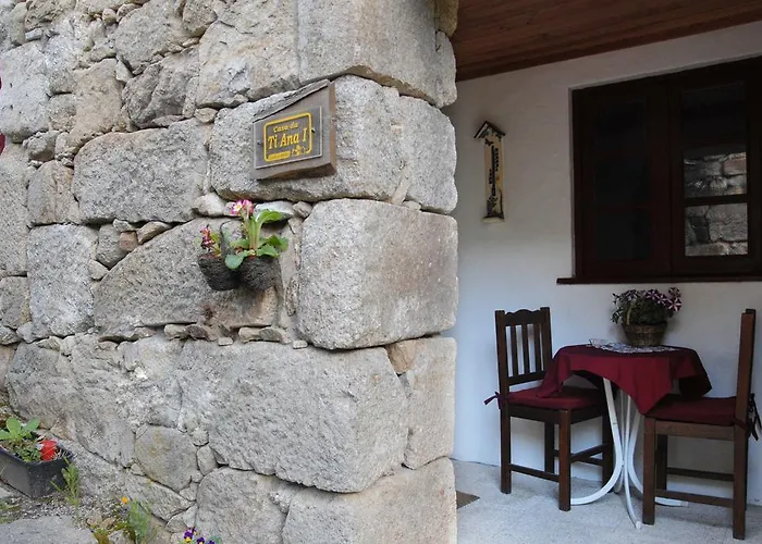Casas Da Ribeira